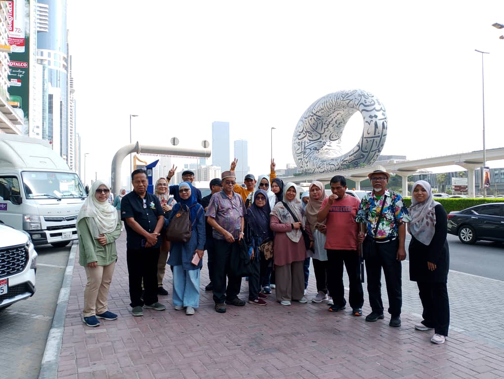 Group Series: DUBAI + HERITAGE VILLAGE