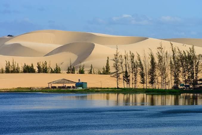White sand dune